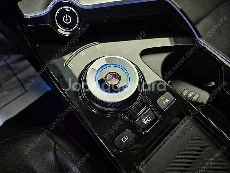 EV6 중고 EV6 중고차 검정색 2023년식 롱레인지 AWD 어스 중고차카페--9